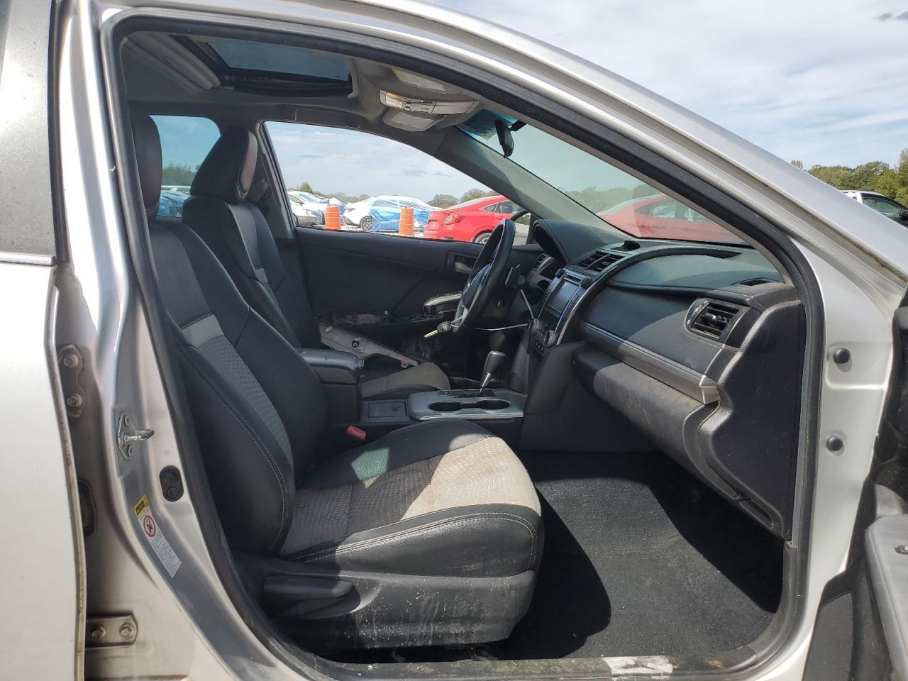 2014 TOYOTA CAMRY
