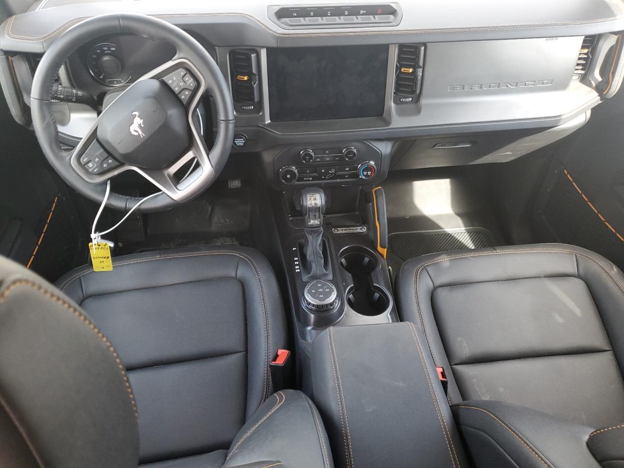 2024 FORD Bronco