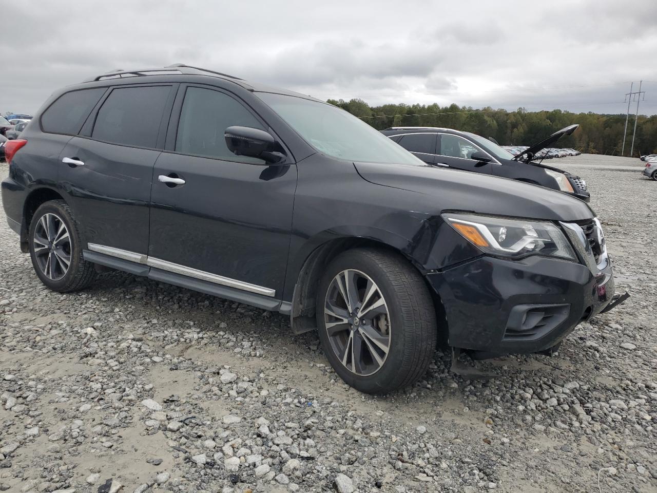 2017 NISSAN PATHFINDER