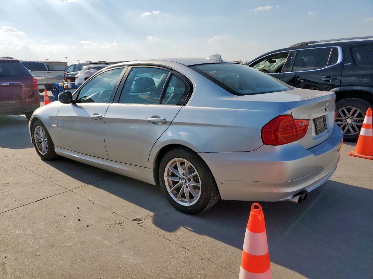 2010 BMW 3 SERIES
