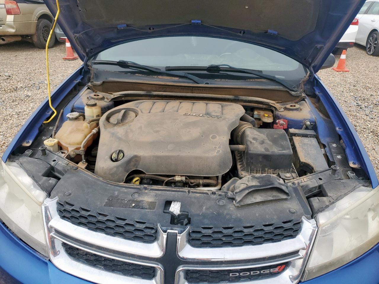 2013 DODGE Avenger