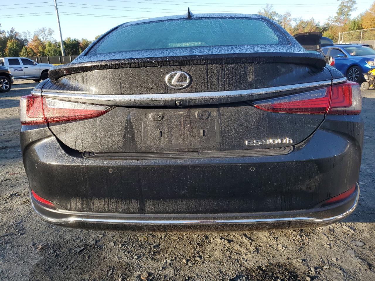 2023 LEXUS ES 300H
