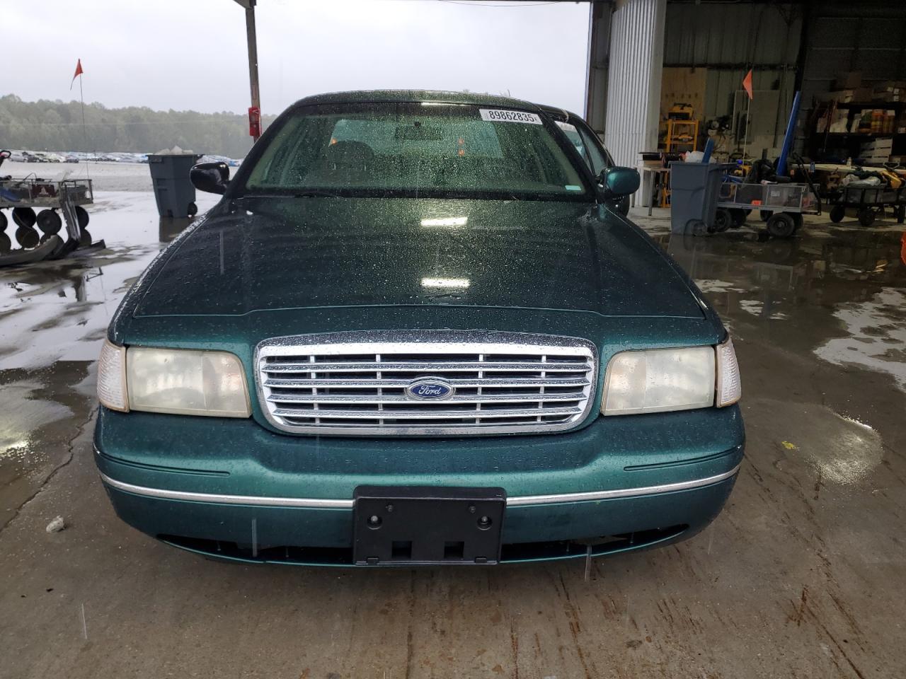 2000 FORD Crown Victoria