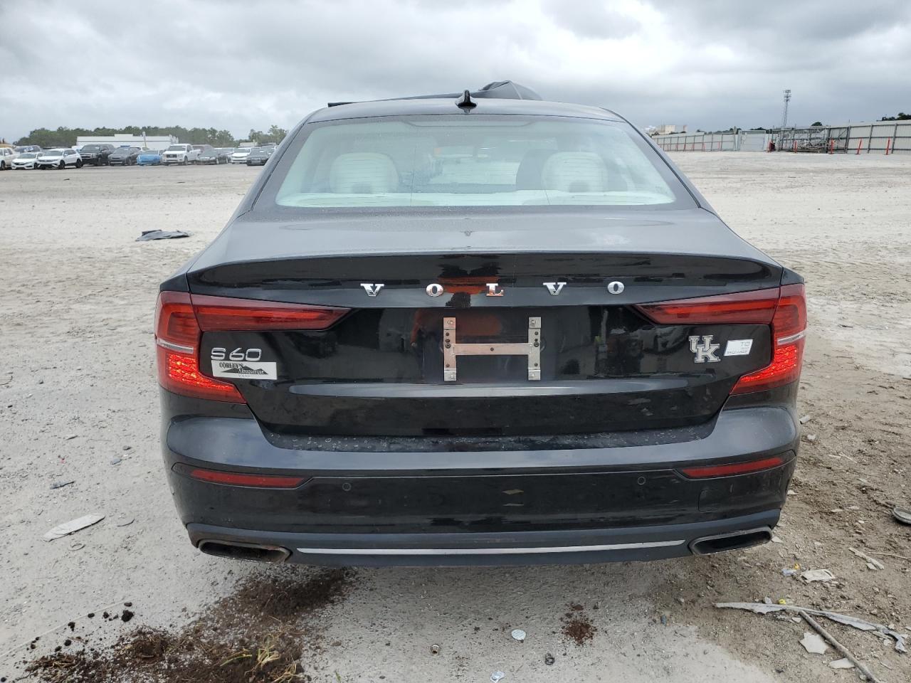 2022 VOLVO S60