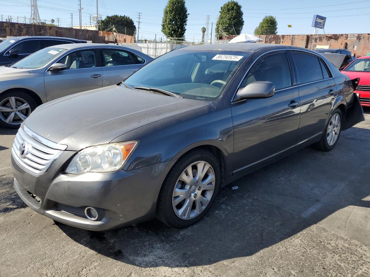 2010 TOYOTA Avalon