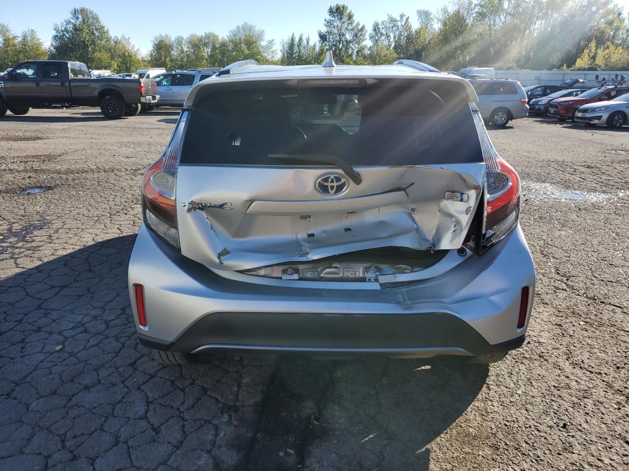 2018 TOYOTA Prius c