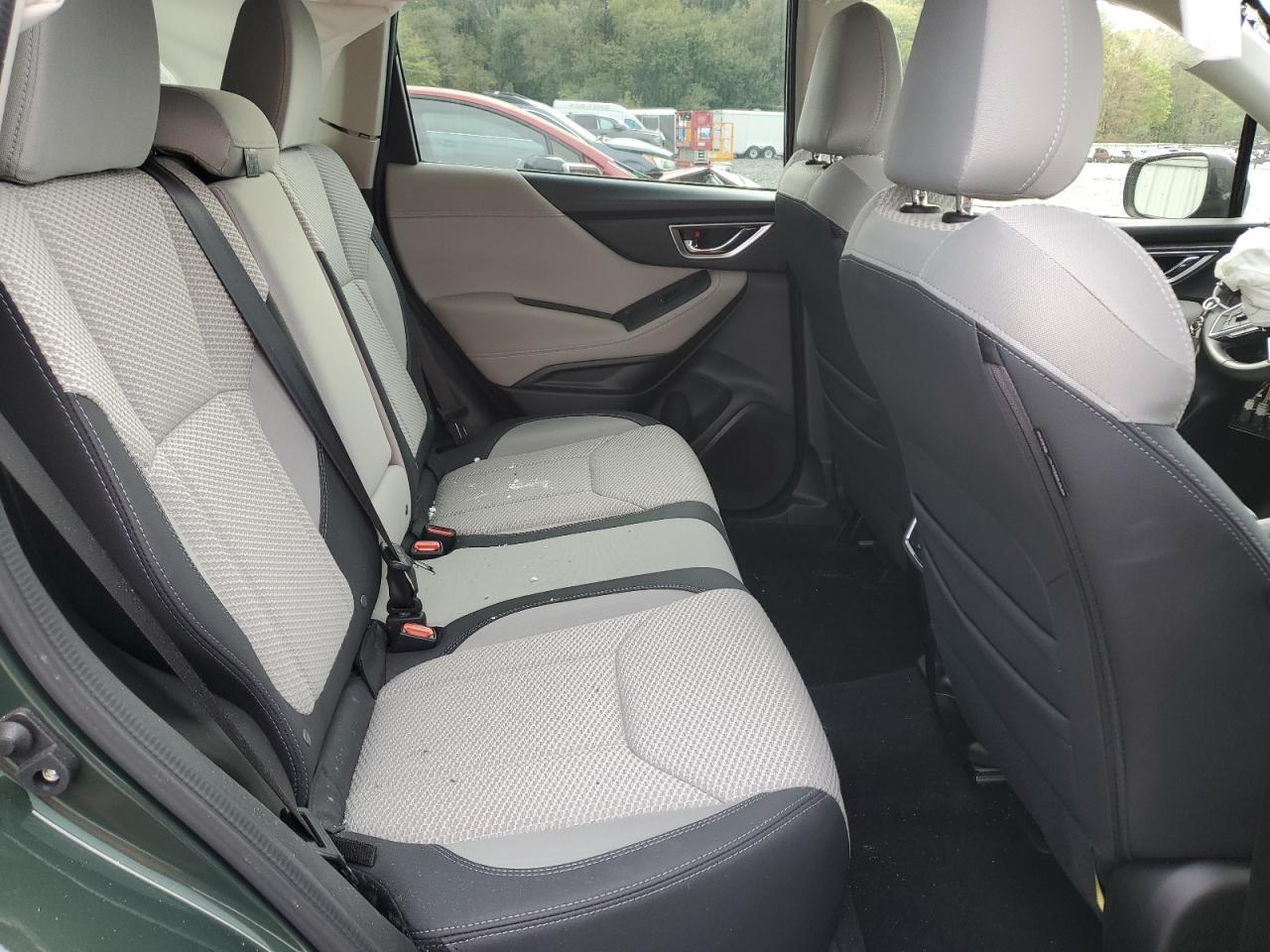 2023 SUBARU FORESTER