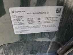 2024 RIVIAN R1s