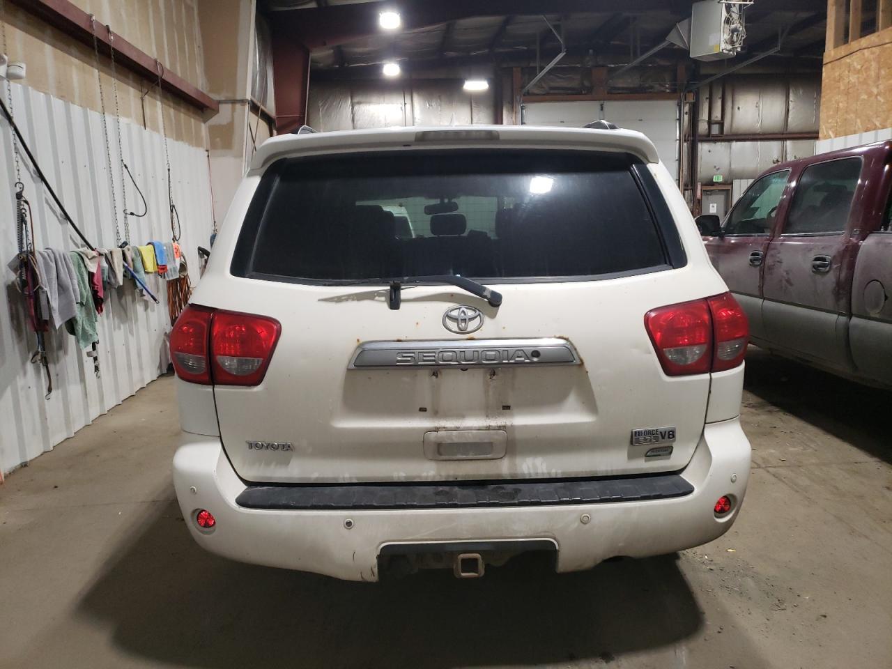 2010 TOYOTA Sequoia