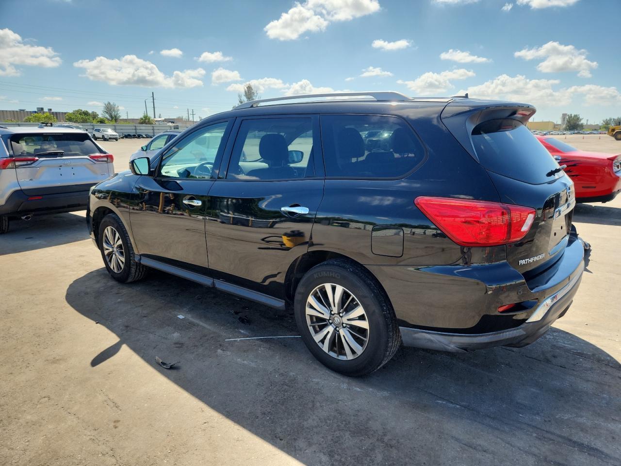 2017 NISSAN PATHFINDER
