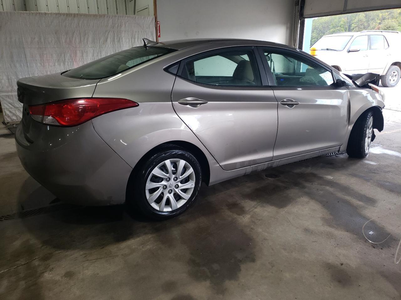 2011 HYUNDAI ELANTRA