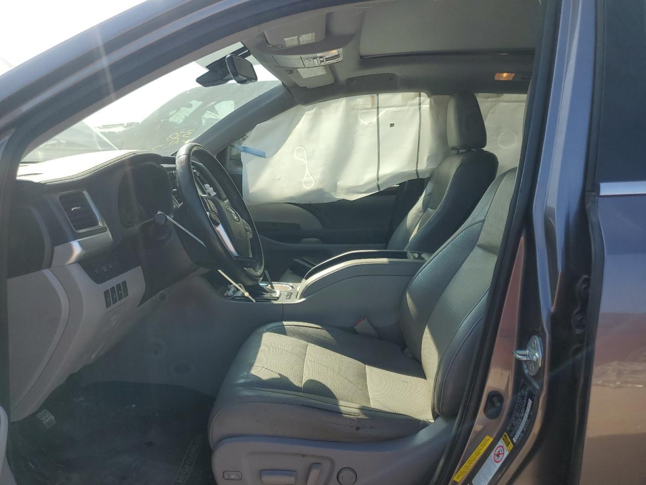 2015 TOYOTA HIGHLANDER