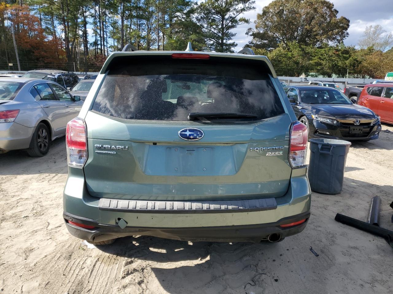 2017 SUBARU FORESTER