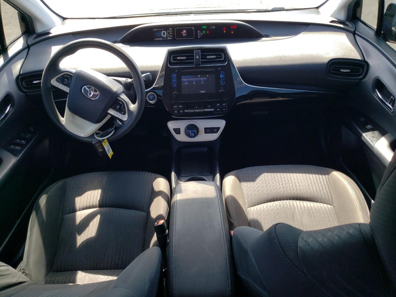 2017 TOYOTA PRIUS