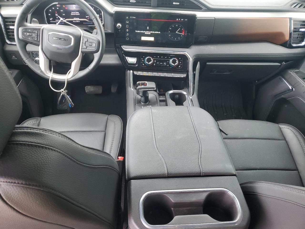 2025 GMC Sierra