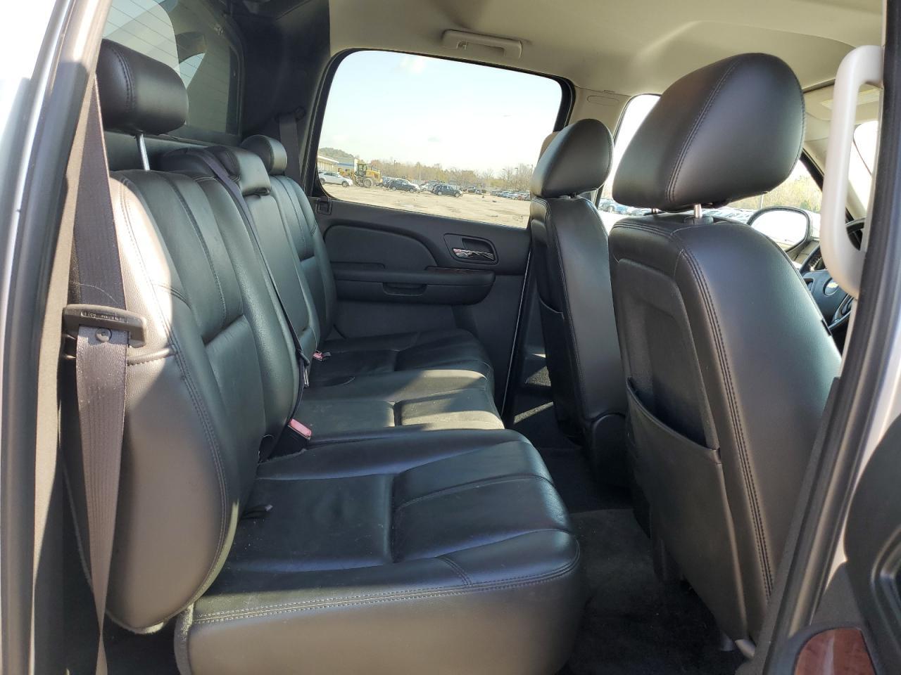2011 CHEVROLET Avalanche