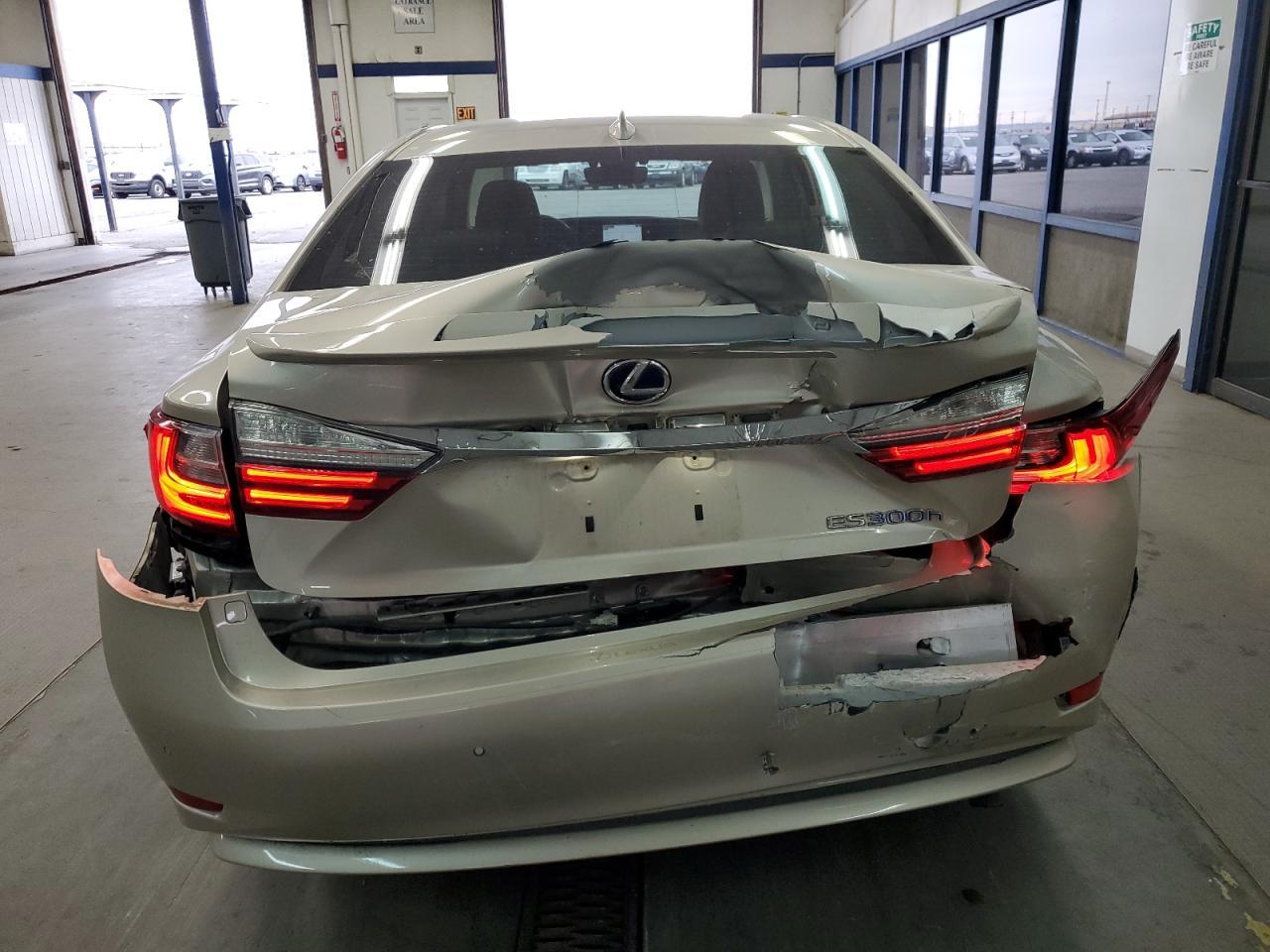 2016 LEXUS ES 300H
