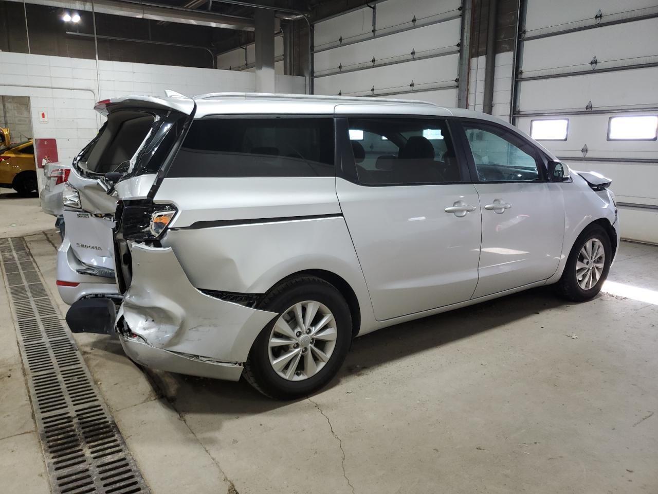 2015 KIA SEDONA