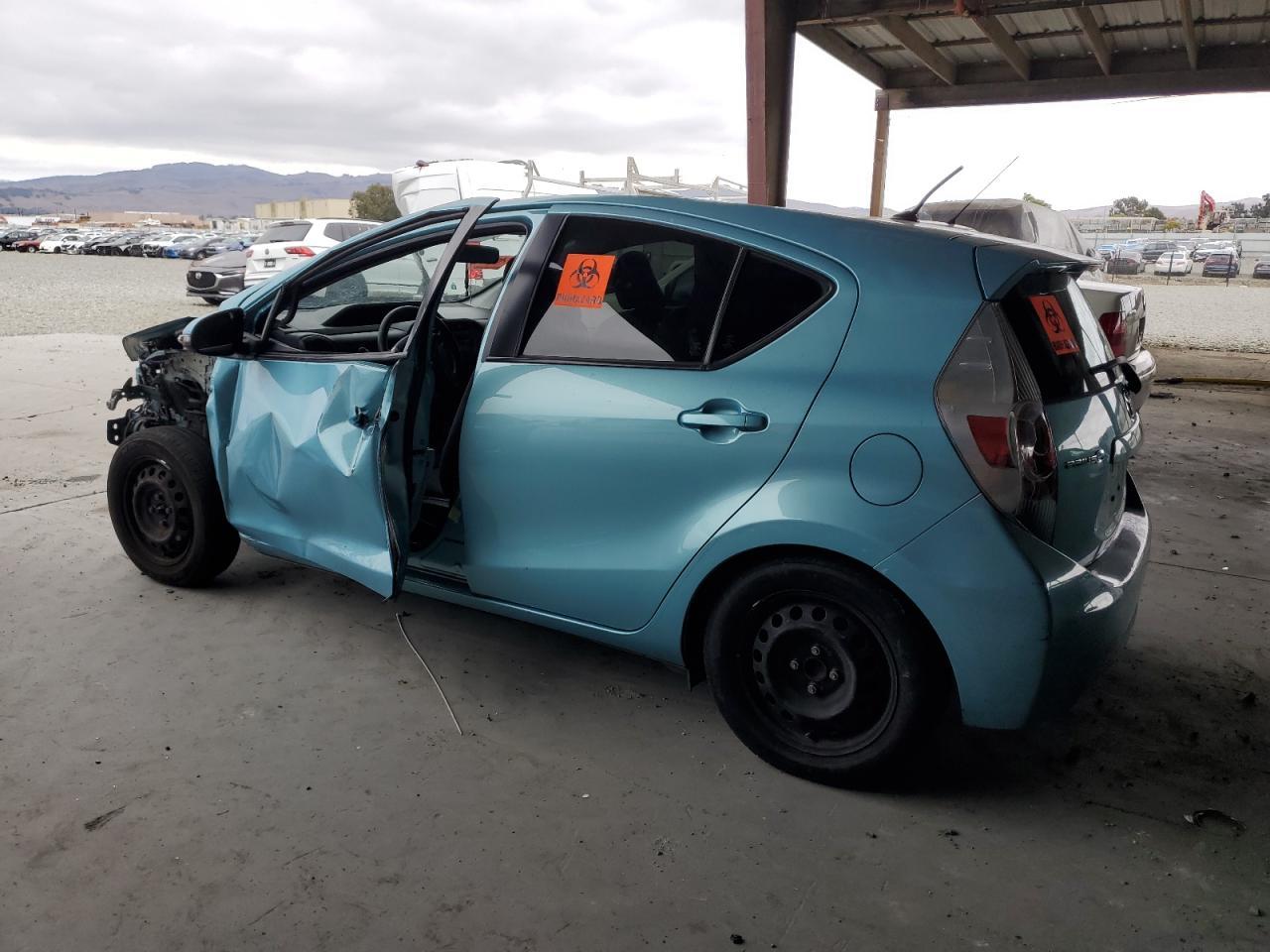 2013 TOYOTA Prius c