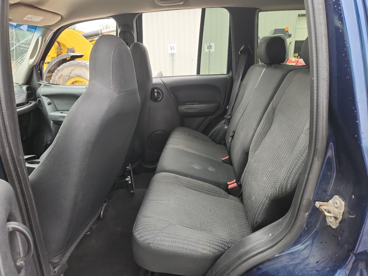2004 JEEP Liberty