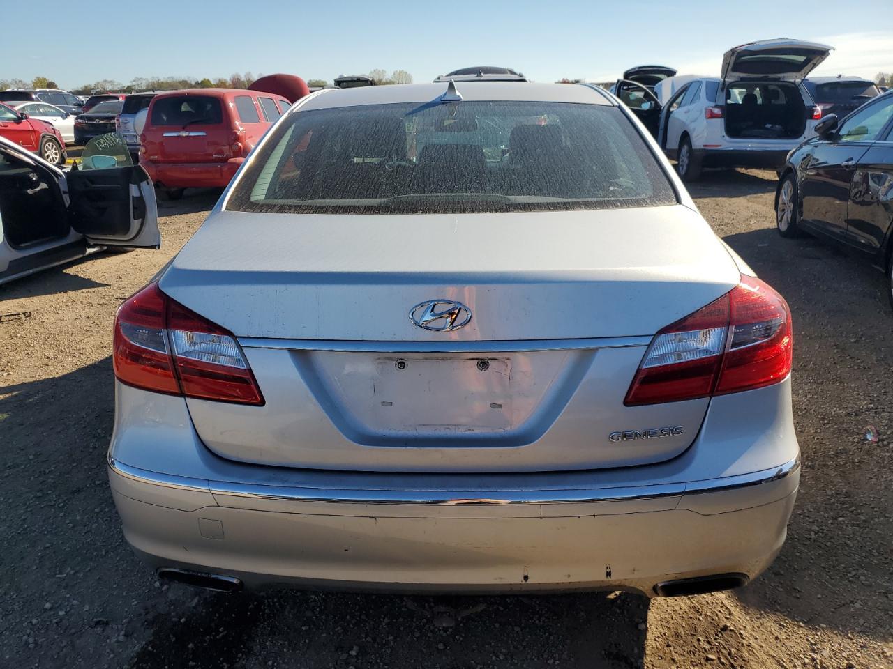 2013 HYUNDAI GENESIS
