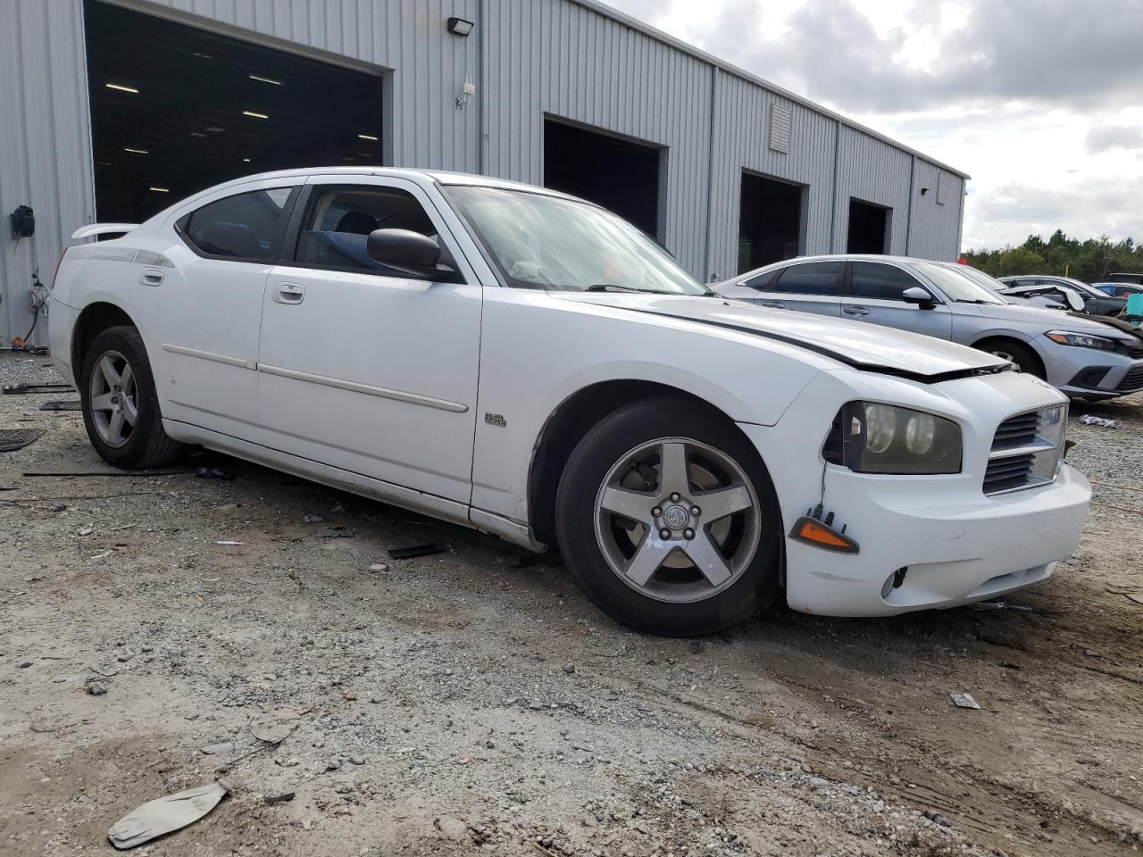 2010 DODGE CHARGER