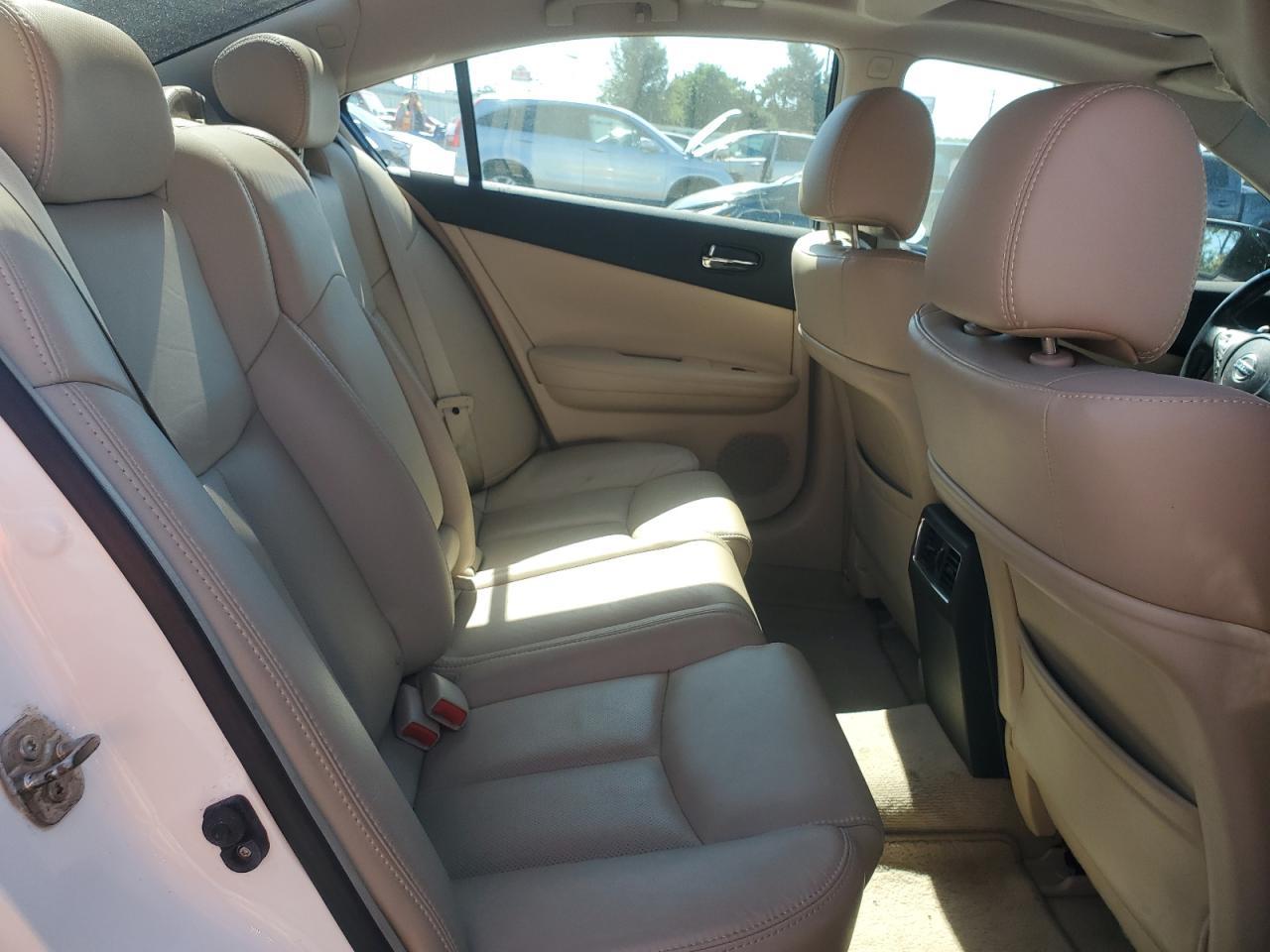2012 NISSAN Maxima