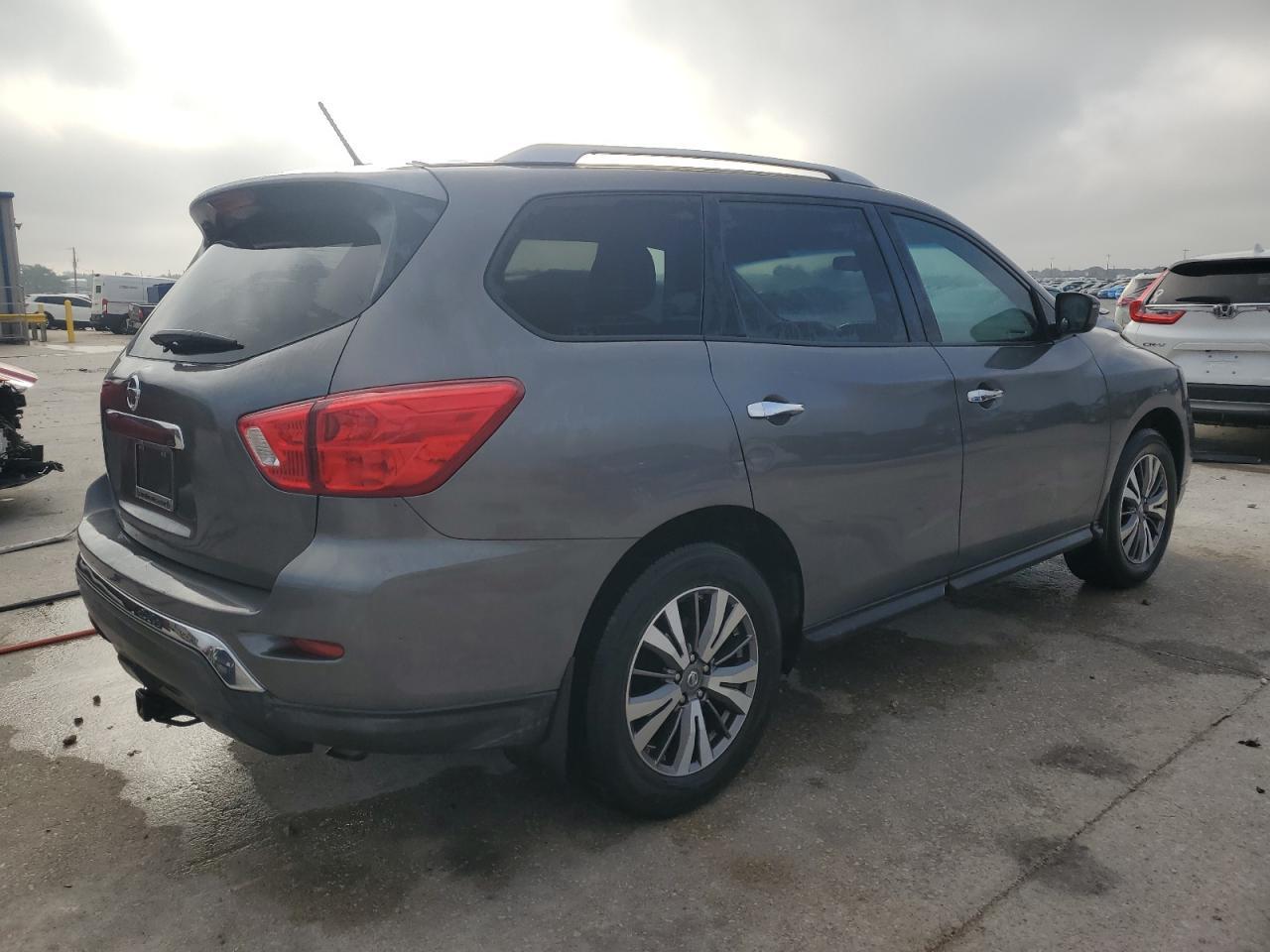 2017 NISSAN PATHFINDER