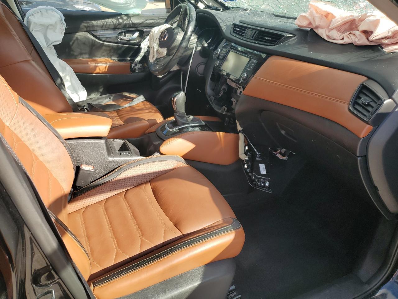 2017 NISSAN ROGUE