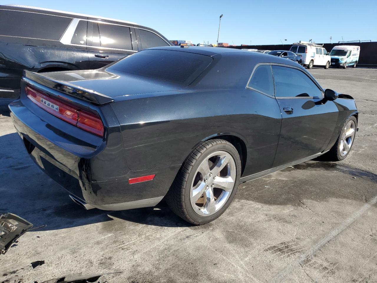 2013 DODGE Challenger
