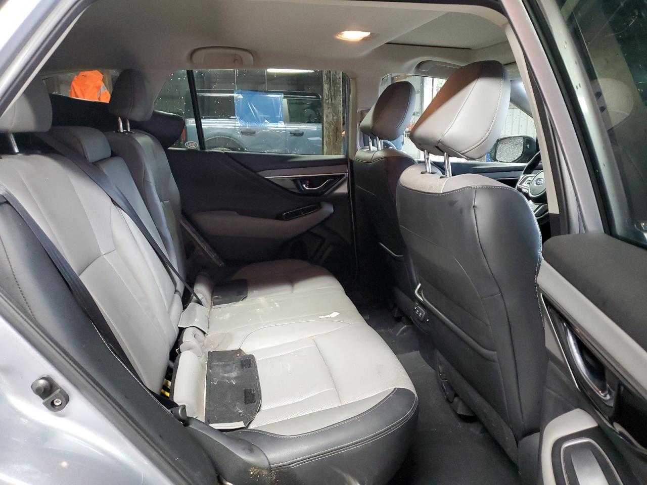 2021 SUBARU Outback