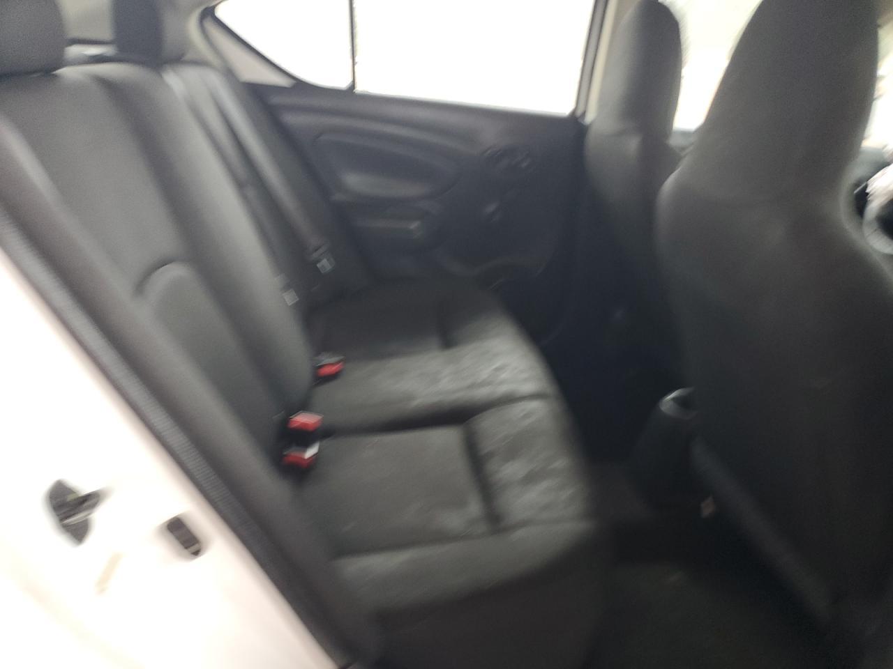 2017 NISSAN VERSA