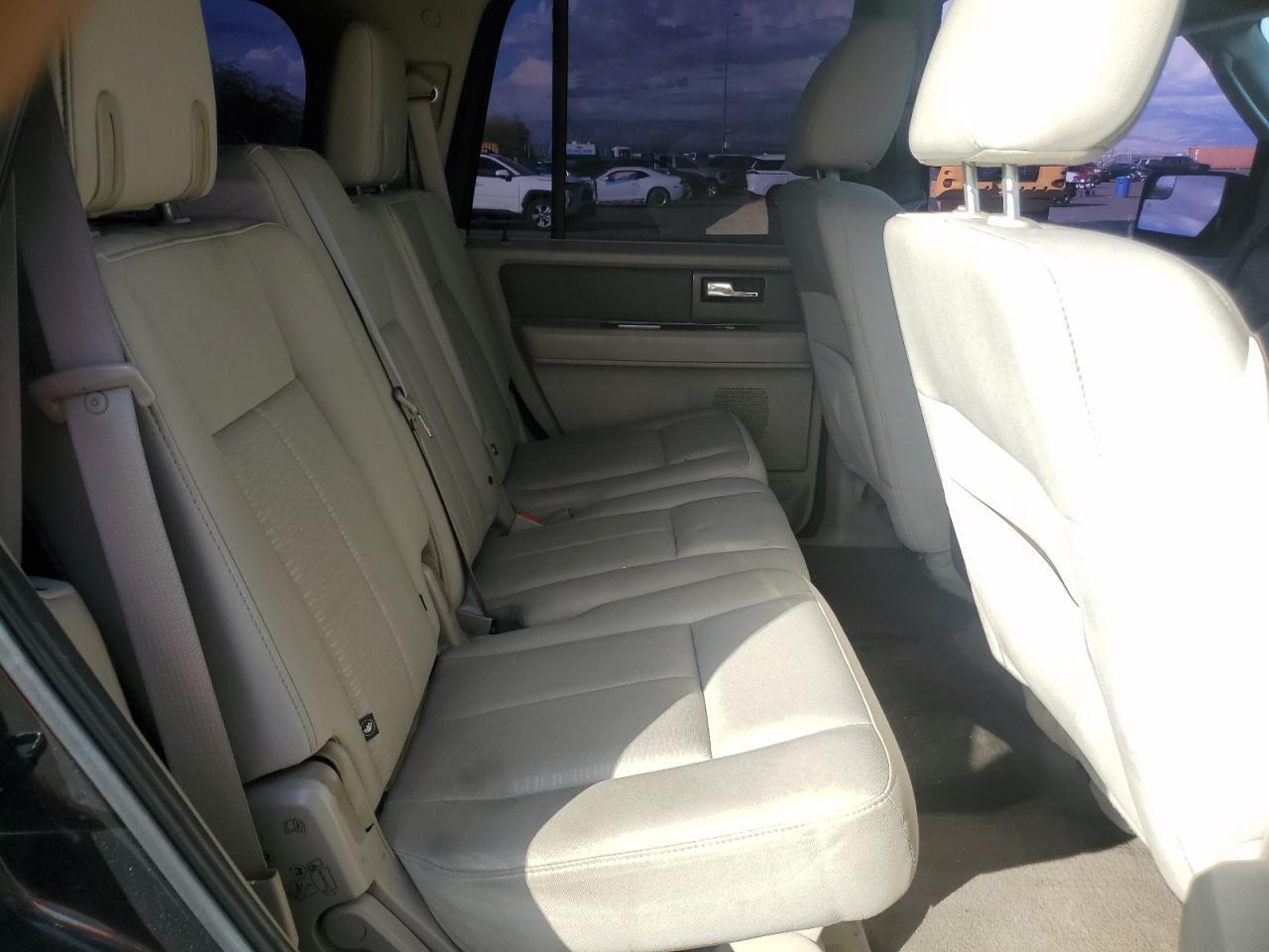 2013 FORD Expedition