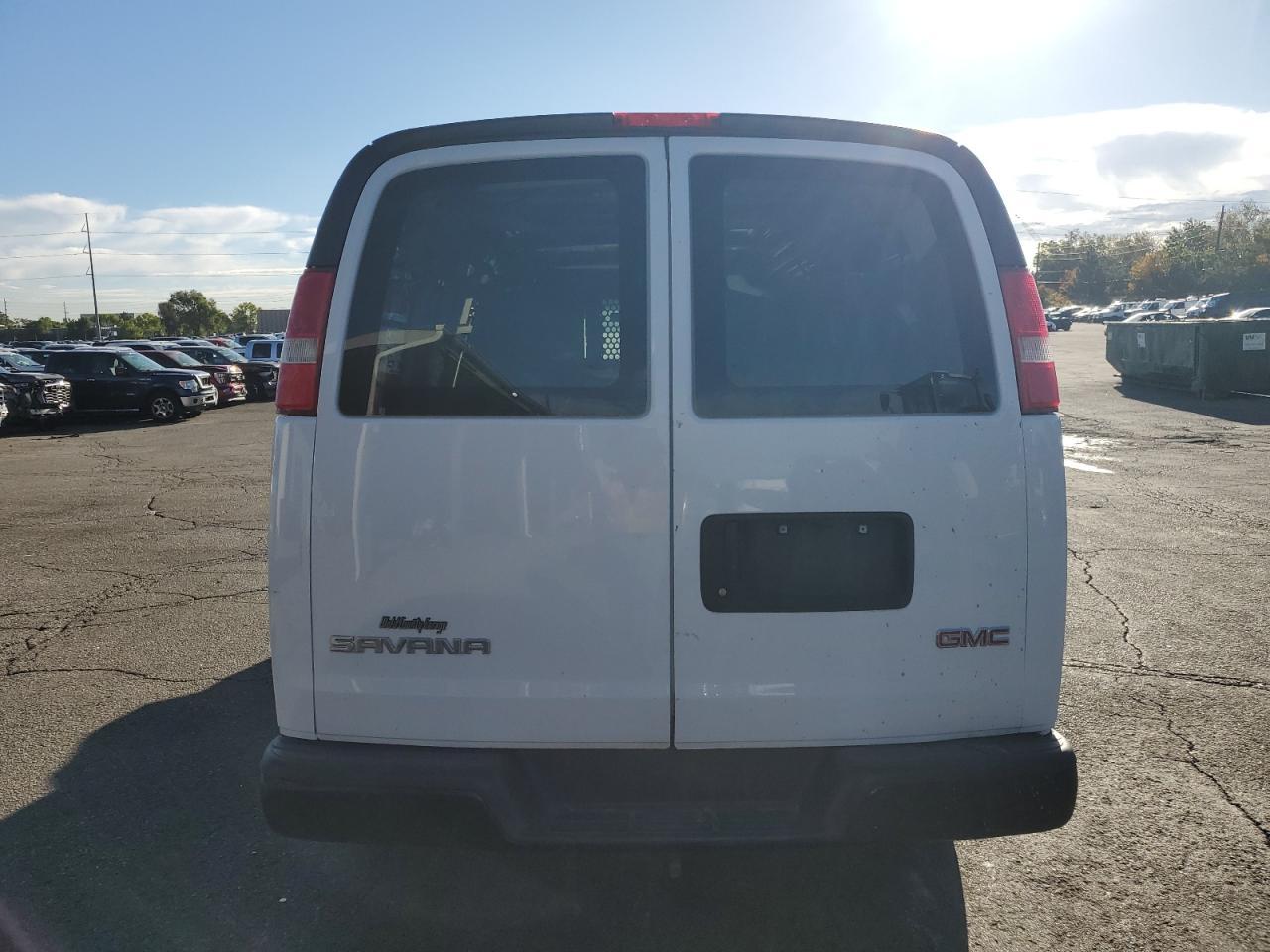 2017 GMC Savana