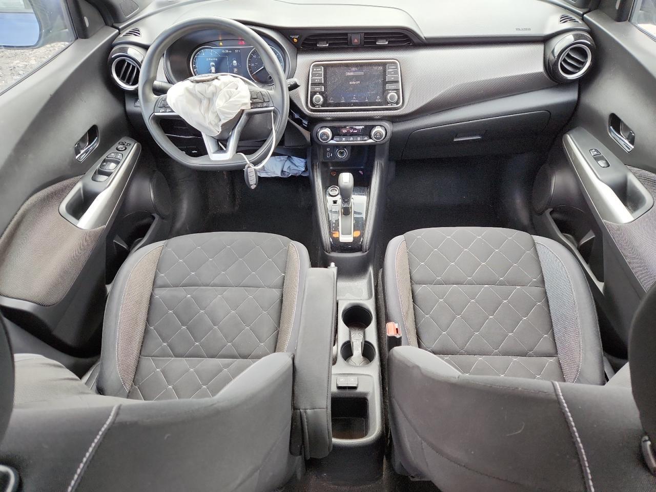 2019 NISSAN KICKS