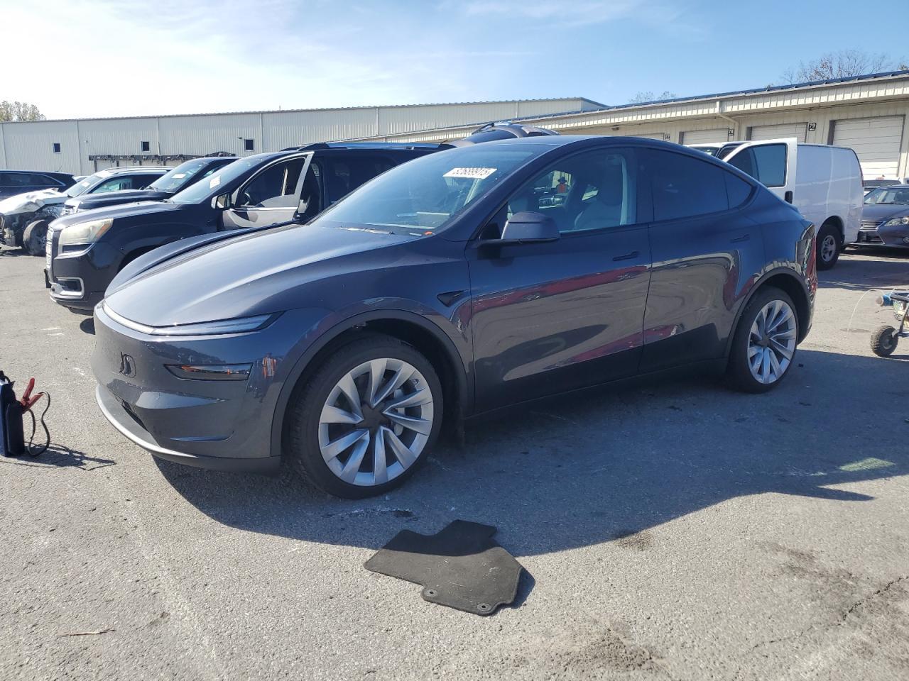 2026 TESLA MODEL Y