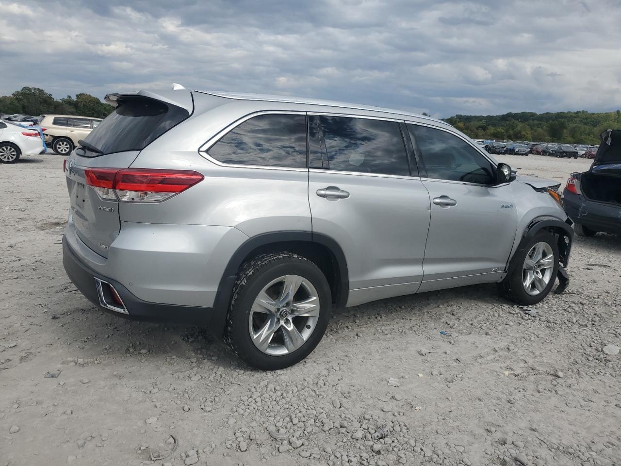 2017 TOYOTA HIGHLANDER