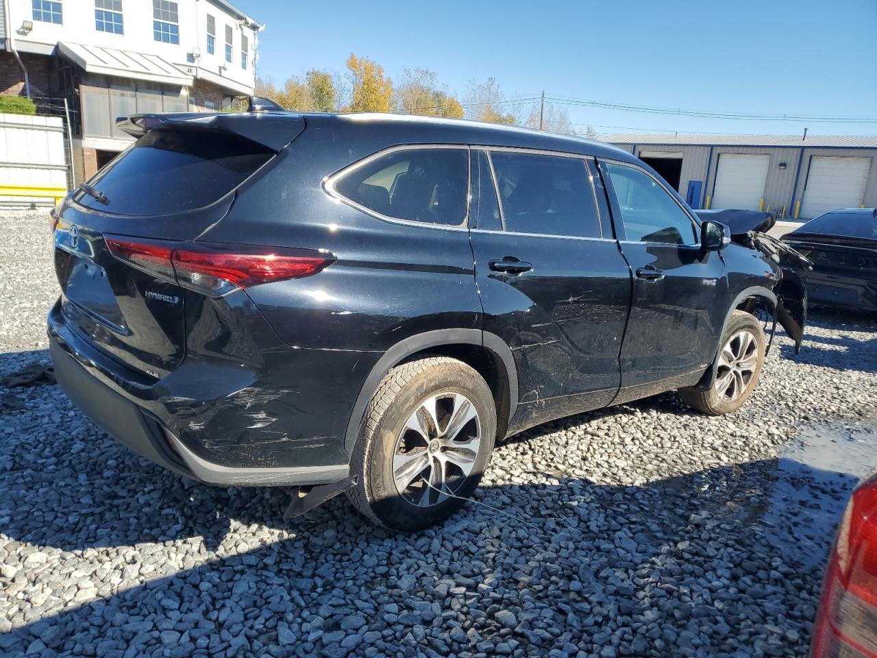 2021 TOYOTA HIGHLANDER