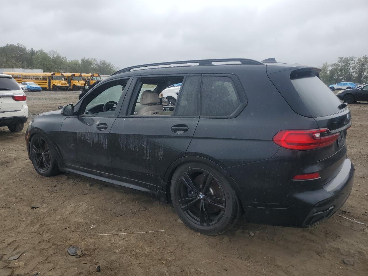 2022 BMW X7
