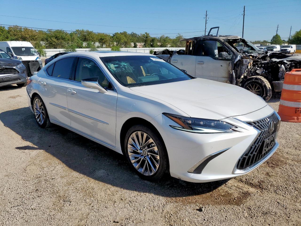 2025 LEXUS ES 300H