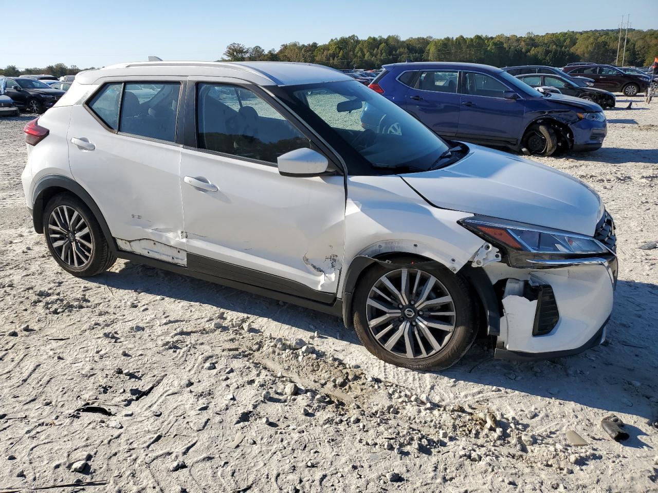 2021 NISSAN KICKS