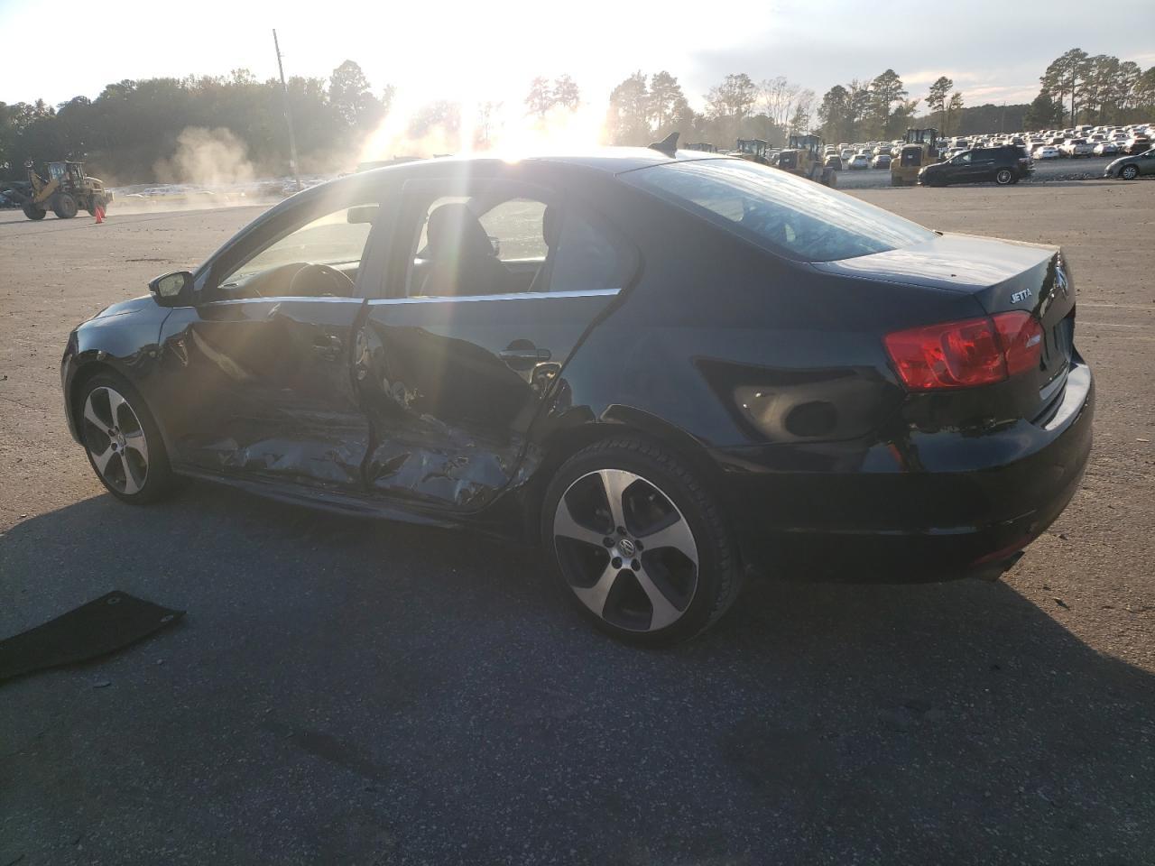 2011 VOLKSWAGEN JETTA