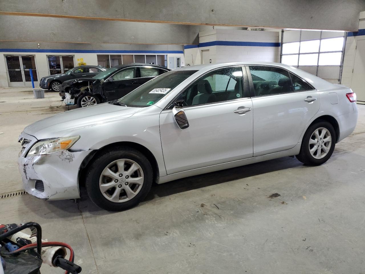 2011 TOYOTA CAMRY