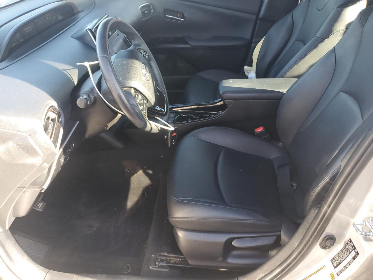 2019 TOYOTA PRIUS