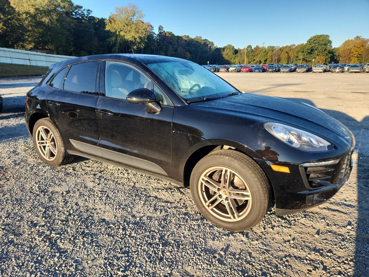 2017 PORSCHE Macan