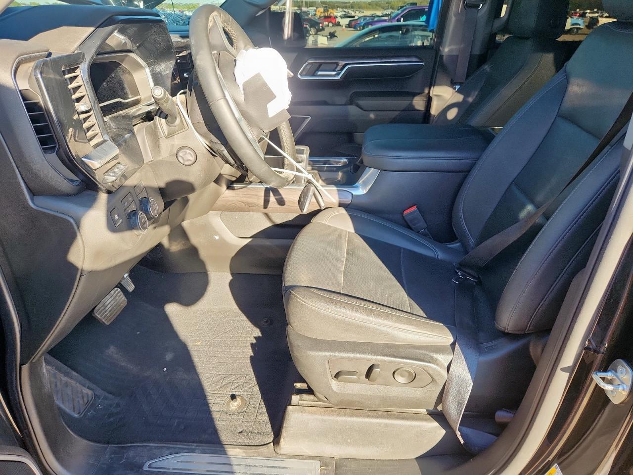 2023 CHEVROLET Silverado