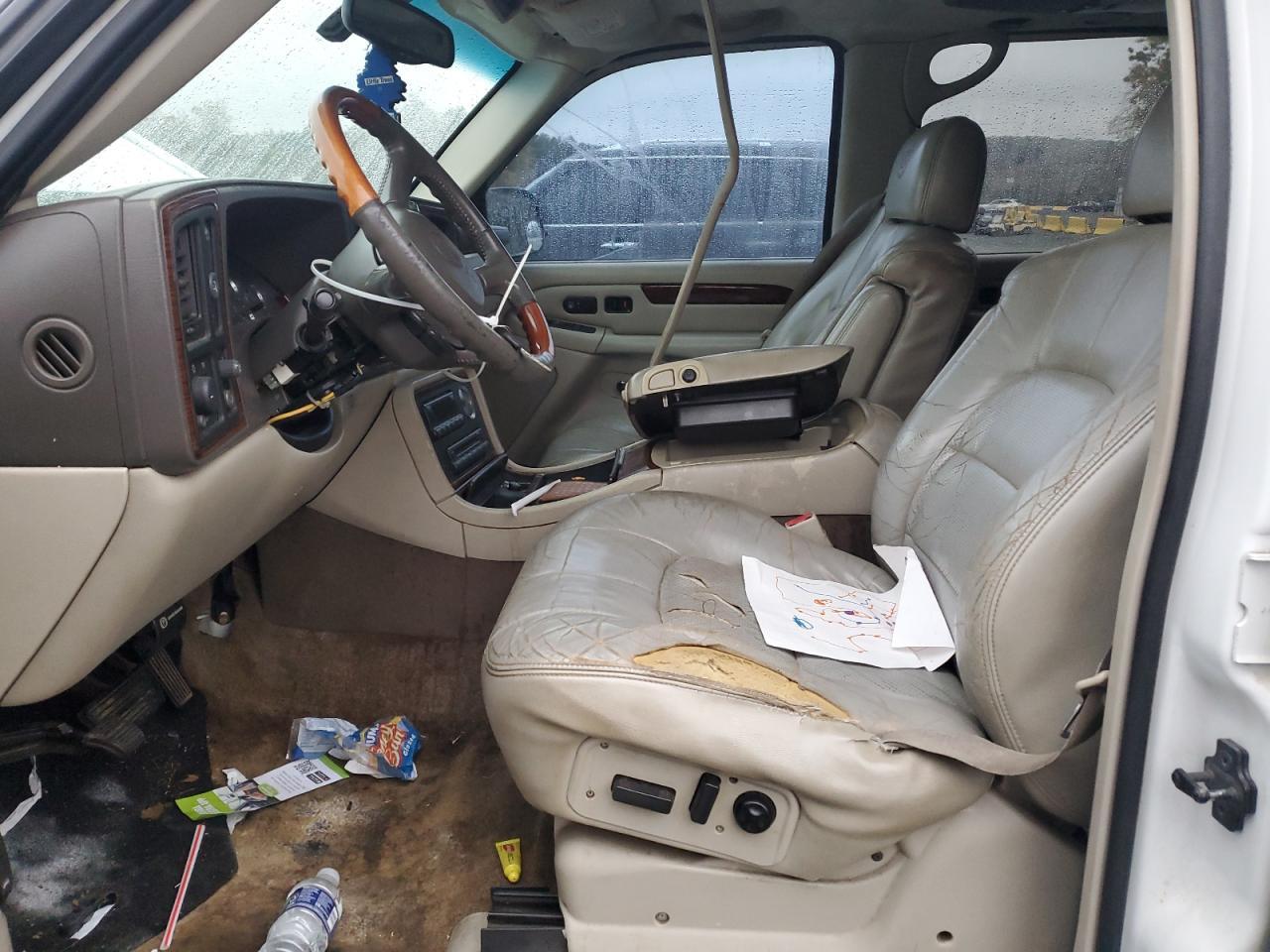 2002 CADILLAC ESCALADE