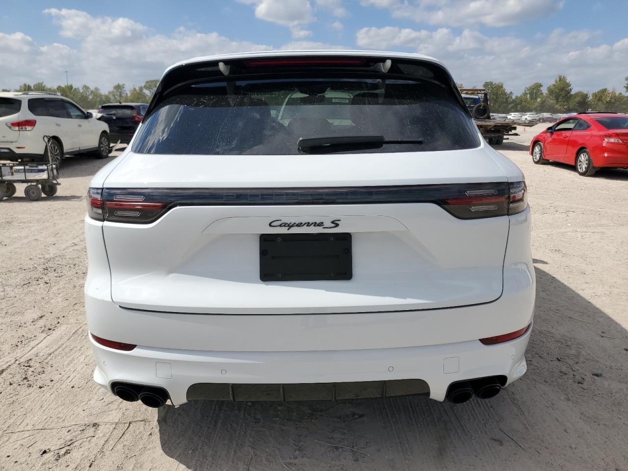 2023 PORSCHE CAYENNE