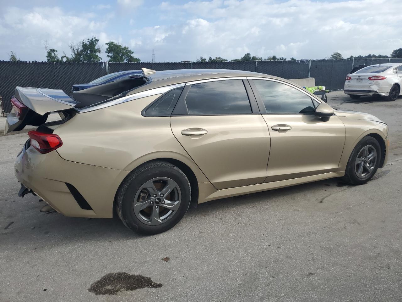 2022 KIA K5