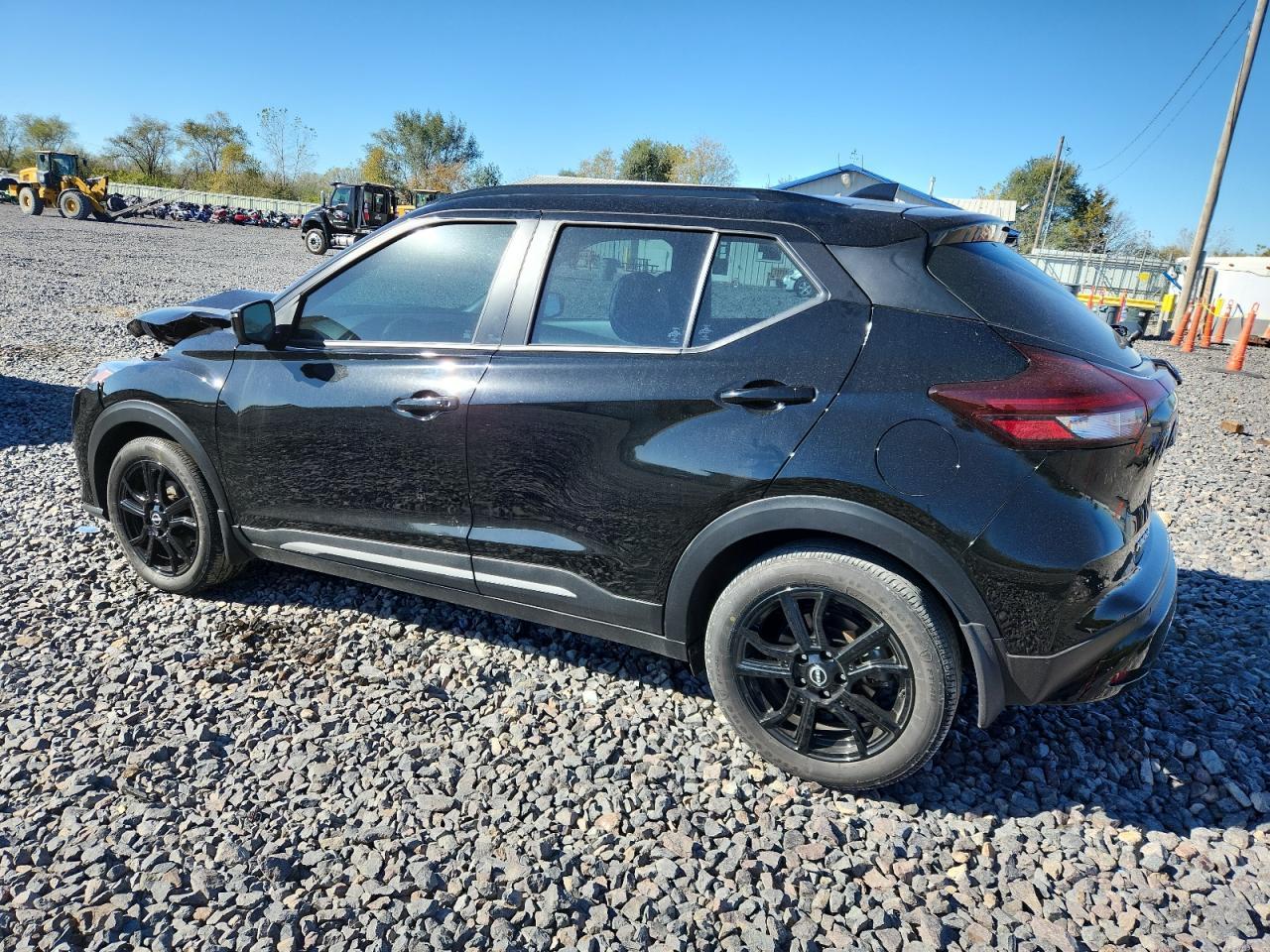 2023 NISSAN KICKS